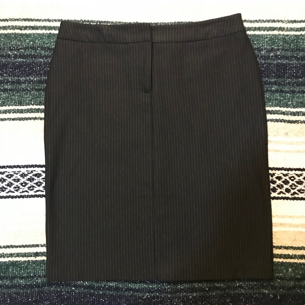 New York & Company - Medium Black Pencil Skirt